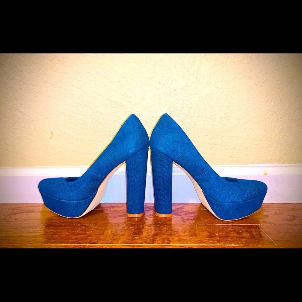 “Sonia” platform heel - Size 8.5